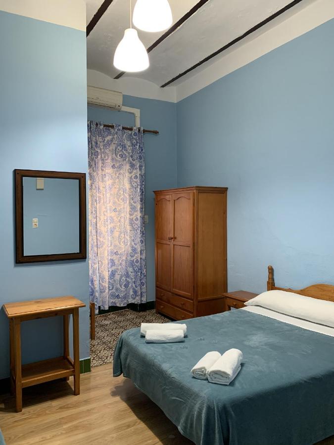 Pension Lisdos Seville Exterior photo